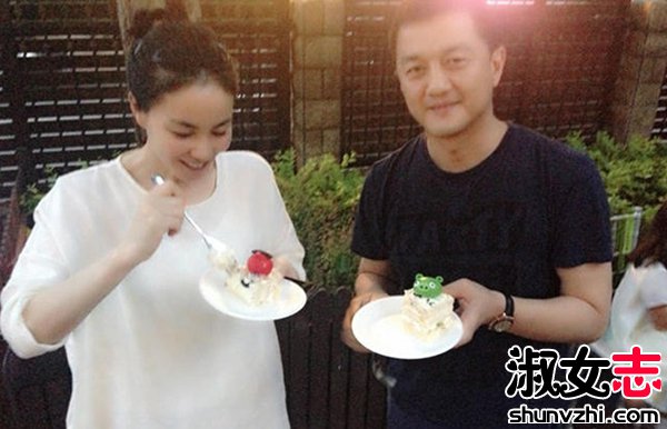 王菲李亚鹏离婚后再合照