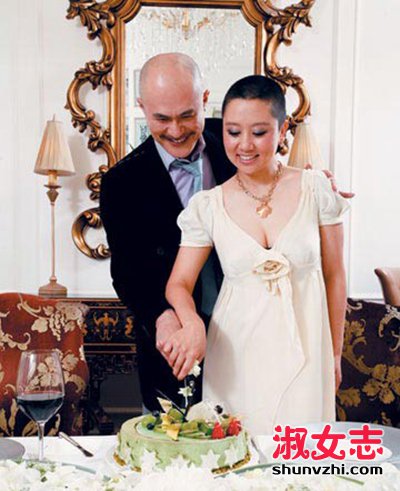 徐锦江和老婆秀恩爱