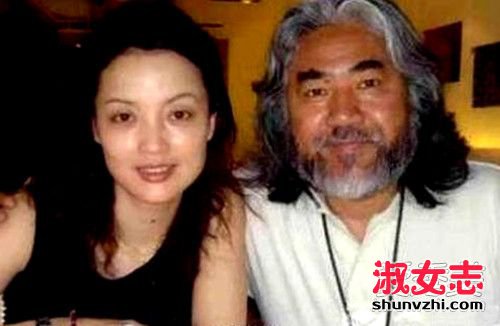 惊曝！张纪中老婆出轨干儿子两年多 深夜拥吻被拍 张纪中老婆是谁