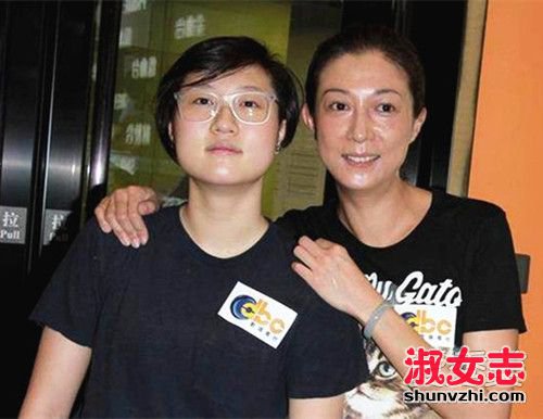 小龙女再传情绪失控 成龙为什么不认小龙女