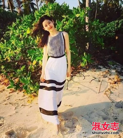 巴黎时装周奶茶妹妹章泽天衣服是什么牌子 章泽天穿搭图片