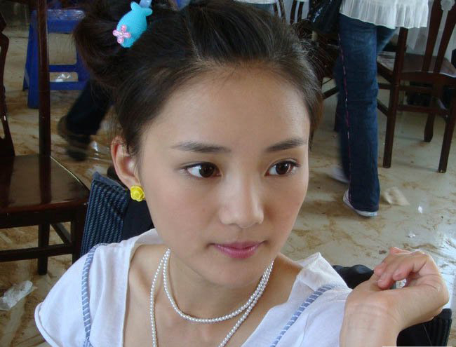娱乐  馨子,1985年11月30日出生于 上海,中国影视女演员,歌手.
